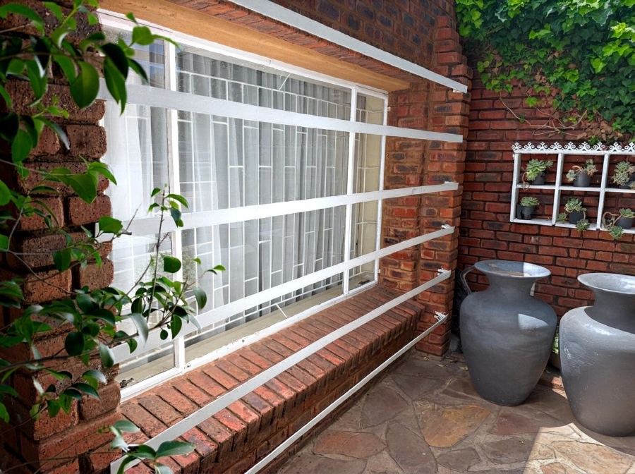 4 Bedroom Property for Sale in Griekwastad Northern Cape